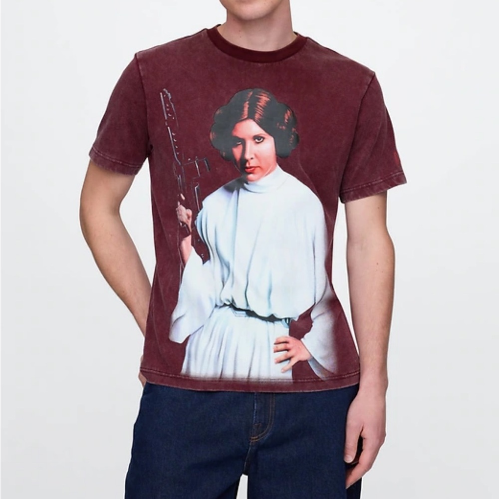 GAP Maroon Graphic Tee with Iconic Princess Leia Star Wars